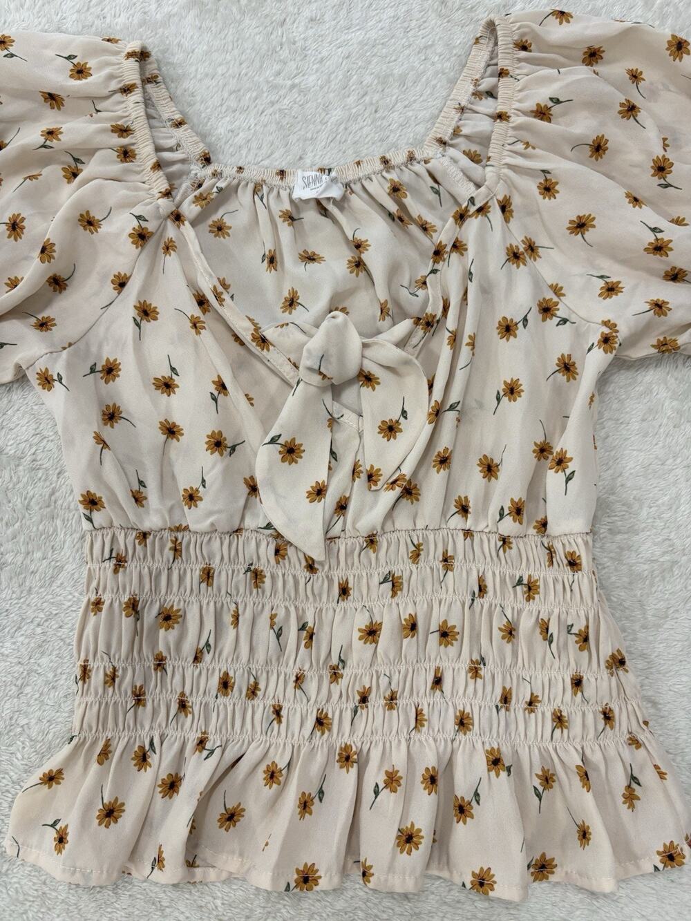 Sienna Sky Womens M Ditsy Floral Smocked Puff Sleeve Tie Front Cottagecore Top